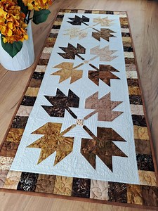 Quilted Table Runner, Autumn Tablecloth, Quilted Table Topper, Handmade Patchwork Table Runner, 18 3/4 × 45 1/2" Brown Beige "leaf" - Etsy