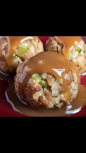 87K views · 1K reactions | Leftover Turkey Stuffing Balls – Make Sure You Save This Recipe!  2 cups mashed potatoes 2 cups stuffing 1 cup shredded turkey… Full recipe in   | Animal Lovers | Facebook