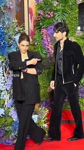 The colour coding was pre planned no? #saraalikhan and #Ibrahim arrive for a success party VC: VOOMPLA | Rradio Spice 104.9 FM Perth