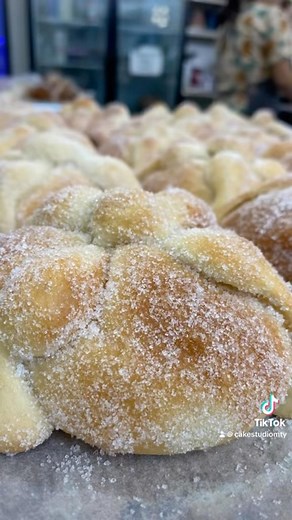 2.4K views · 19 reactions | The cake studio on Reels | Facebook