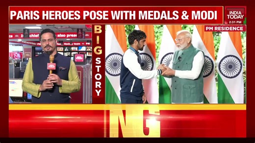 PM Modi meets Paris Olympics medalists at his residence. Shiv Aroor joins us for more. #ParisOlympics2024 #Olympics #NarendraModi #PMModi | Nabila Jamal | India Today