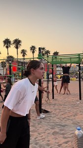 Free time 🕸️🧛🏻‍♀️ | calisthenics in public