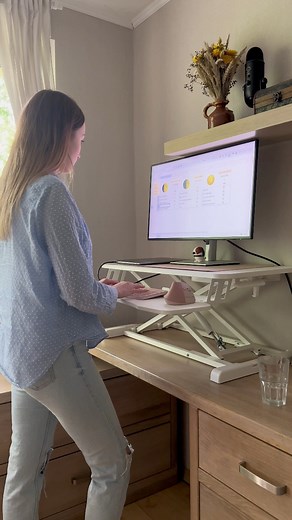 18K views · 453 reactions | How to create your own task tracker spreadsheet in Google Sheets where the moon phases change according to your progress  #productivity #productivitytracker #GoogleSheets #spreadsheets #SpreadsheetTips #productivityhack #googlesheetstips #tasktracker | Easesence | Facebook