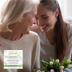 💛 Lepd meg édesanyád anyák napja alkalmából kedvenc Helia-D termékével! Classic, Botanic Concept, vagy éppen a megújult Cell Concept? 💭 - Bármelyik legyen is, abban biztos lehetsz, hogy tápláló összetevők hidratálják és tartják majd fiatalon anyukád arcbőrét. ✨ | Helia-D Kozmetikumok