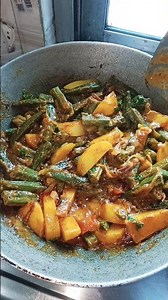 bhindi aaloo curry #maked by jaheda's kitchen #food #youtubeshorts #cooking