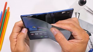 Galaxy Z Fold 7 teardown: a look at the titanium support structure under the display - Gizmochina