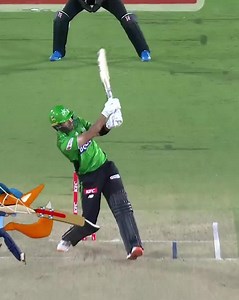 3.4M views · 122K reactions | 104 METRES  Glenn Maxwell hits the ball on the roof to bring up his 150th Big Bash SIX! #BBL15 | BBL | Facebook