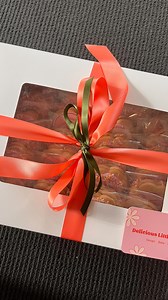 You know those delicious kiss biscuits that you buy from the market and @guerrilla.espresso ? Guess what ? You can now buy a gift box of them .. Give to a friend that loves cookies, give to an office for morning tea or lunches for the week (if they last that long), give as a thank you to say how much you care .. A gift handmade with love ❤️ and given with love ❤️ All individually packaged ❤️ Message me to order or head to the website to order .. delivery also available .. #launcestonbaker #tasma