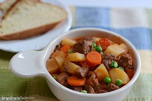 Simple and Delicious Slow Cooker Beef Stew