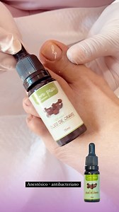 24K views · 36K reactions | Aproveite os benefícios do Óleo de Cravo! O óleo de cravo possui propriedades anti-inflamatórias, que ajudam a aliviar dores, Sendo um ótimo anestésico local. Com certeza ele será o seu maior aliando no seus atendimentos. Compre o Óleo de Cravo hoje para experimentar todos os seus benefícios na sua bancada . . . . . . . #unhas #pedicure #pédicure #manicure #manicureporamor #unhasnaturais #lorepe #lorepele | Lore Pé Profissionall | Facebook