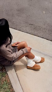 This is a reminder that you can wear slippers with any outfit this fall. 🙌 🤎 Find your peace, and feel fuzzy all fall long by shopping our Fuzzy Collection at the link in our bio and save up to 25% off. #Dreampairs #womenshoes #ootd #outfitinspo #shoes #trendyshoes #fallfits #slippers #boots #fauxfur #fallshoes #feelingfuzzy | DREAM PAIRS