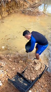 Pure gold mining using traditional tools #PUREGOLD #goldmining #traditional #goldhunter #goldprospecting #goldpanning #gold | Nepri Andries