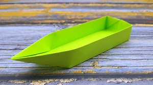 Paper folding origami boat that floats on water - Handmade paper toy ideas - School project ideas #Crafts #PaperBoat #Origami | Entertaining Arts