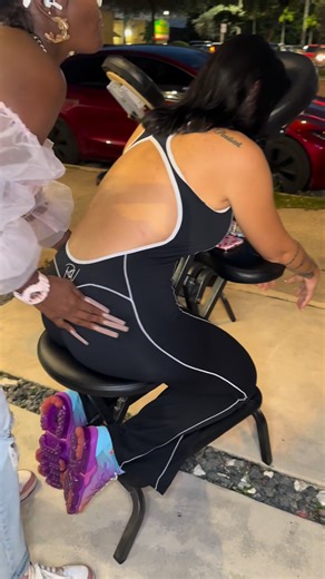 ASMR leg scratching in Miami 📍 #reelschallenge #wellbeing #wellness #reel #relax #reels #sleep #relatable #asmr #love #scratchtherapy #massage #fblifestyle #massagetherapy #Amazing #holistichealth #holistichealing #healingjourney #beautiful #explorepage #facebookreel #goodnight | Scratcher Girls