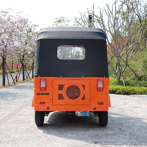 [Hot Item] Motorized Tuktuk Auto Rickshaw Electric or Gasoline Taxi/Tricycle for Adults