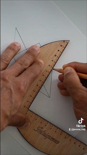Faire une pyramide avec l'INTUIQUERRE ®