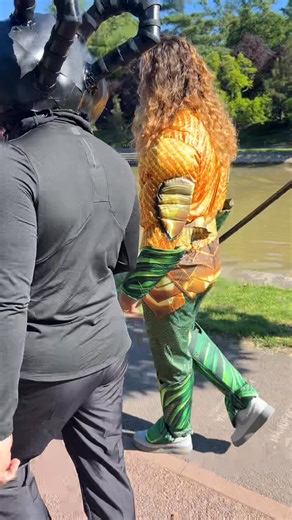 3.8K views · 21 reactions | Unul din premiile noastre preferate la Make it! Race it! Recycle it! 2025 este "Cea mai faină temă!"殺朗 Cum poți câștiga? Simplu: se noteazǎ creativitatea, ingeniozitatea, funcționalitatea și curajul în alegerea temei, construirea ambarcațiunii și realizarea costumelor ținând cont de integrarea în temǎ♻️ | EcoStuff Romania | Facebook