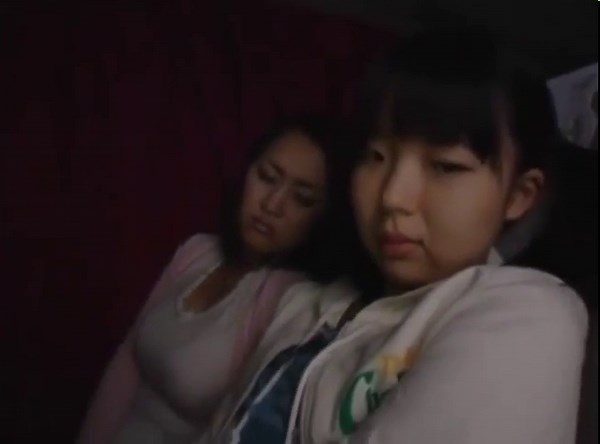 chikan bus - mum and daughter
