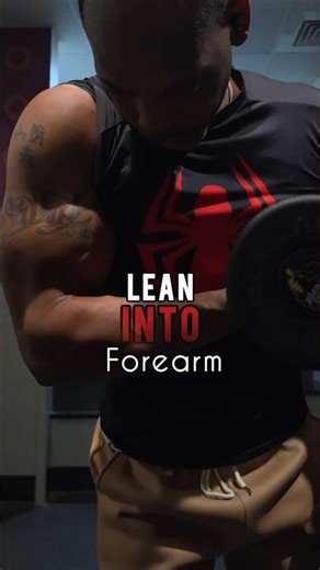 Spider‑Man Curl Hack 🕷️ Lean In + Pull Elbow Forward for Peak Aesthetic Biceps #bicepworkout #shorts