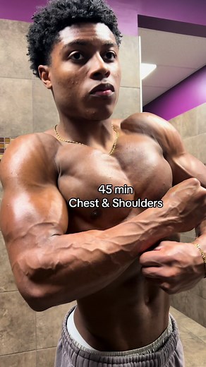 45 Min Chest & Shoulders Workout