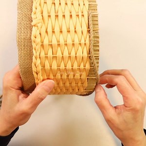 25K views · 390 reactions | Tutorial: Cómo hacer una cesta de almacenaje con cartón yute y trapillo #cestas #cestaspersonalizadas #cestadealmacenaje #ideasconcerton #ecoideacrea | Eco Idea-crea | Facebook