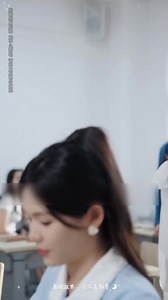 47K views · 1.5K reactions | La joven señorita arrogante intimidaba a su compañera de clase sin saber que estaba a punto de pagar un precio muy alto | Dramas del CEO Cruel | Facebook