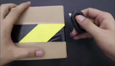 Ceramic Box Cutter – Portable Manual Retractable Safety Cutter with Lockable Position, Rounded Tip Safety Blade, Built-in Magnet for Easy Storage (Grey, 1 PCS)