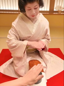 Pro Geisha vs. Fast Game!#geisha #芸者 #tokyo