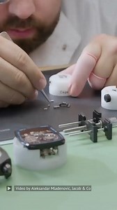 Behind the scenes of the Jacob & Co. Bugatti Chiron Tourbillon The watch features a 16 Cylinder engine that recreates the famous Bugatti W16 engine inside the dome. Visible from the top and through the Bugatti horseshoe grill, the animation and the inclined tourbillon are perfectly positioned to share this amazing movement which consists of 578 components. Video/image credits: Aleksandar Mladenovic, Jacob & Co | Wevolver.com