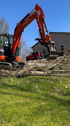 5.1K views · 784 reactions | Some video of taking down a few trees in the front yard. #outdoorswiththemorgans #owtm #outdoors #morgans #kubota #excavator #prepwork #fence #tree #fellingfromtheexcavator #treedebris #lifeisbetteroutdoorswiththemorgans | Outdoors With The Morgans | Facebook