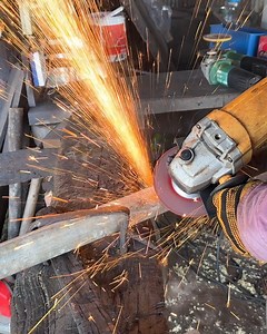 1.9K views | tips and tricks to make a post hole digger from metal tube #MetalWorks #me #tips #talented #oldschool | METAL WORKS | Facebook