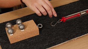 As mãos usam uma escala de: vídeo stock (100% livre de direitos) 3788132643 | Shutterstock