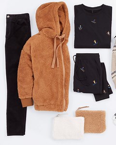 Currently channeling: après ski vibes. (Even if you're just in it for the hot cocoa.) P.S. Yes, those are tiny skiers on that Lou & Grey sweat set!! http://spr.ly/6185HzPif | LOFT