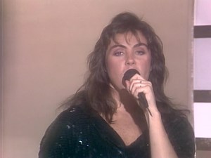 Laura Branigan - Gloria Album: Branigan 🗓 1982 | Your Music Video Playlist