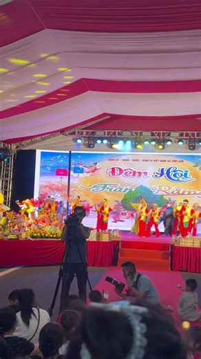 Không biết vào đón con kiểu gì luôn 😂 #vietnam #trungthu