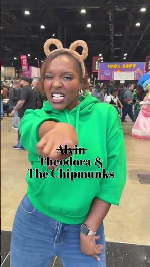 Never trust a Chickmunk & a smile 😉 #alvinandchipmunks #c2e2 #blerd #cosplay #fandom ‪@Giojohnson_‬