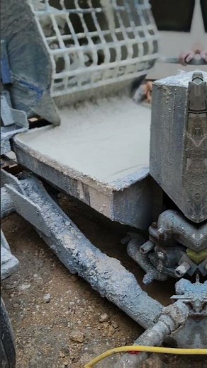 Plaster day with QuartzScapes Blue Tahoe 💦 This pool is getting its final color and finish