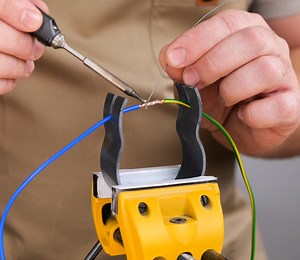 27K views · 57 reactions | Quick Fix Pro: Simple Hacks For Every Repair Job! | 5-Minute Crafts Play | Facebook