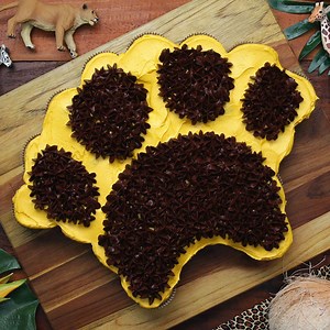 Paw Print Cupcake Cake | Tasty