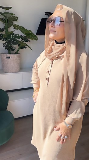 Seham Tunic 🤎 . Shop online 👉🏻 www.ozmah.com Colours Black, Dark Beige & Mocha Sizes Free (6-16) . #ozmah #fashion #spring #modestfashion #modest #tunic #tunik #summer #stylingwithdenise #hijabtutorial #hijabfashion #hijabstyling #hijab #ozmah #explore #instareels #reels #réel #modest #muslimah #hijabtips #tips #modestfashion #tutorial | OZMAH