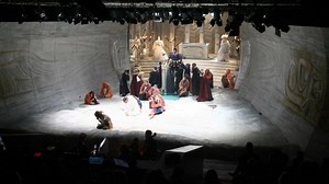 PREMIERĂ - Ecumenism studiat în tunelul timpului