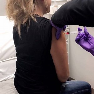 Amerejuve Med Spa realizes in order to Look Good Feel Good, you need to be ready for your everyday life as employee, business owner, parent, and all the other titles we carry as an adult. B12 shots help with the natural boost of energy, aide for mental calrity and focus that we all need to jungle this thing called "Life". www.amerejuve.com No appointment necessary stop by any of our locations in Houston for your shot. #energy #focus #healthy | Amerejuve MedSpa Houston | Facebook