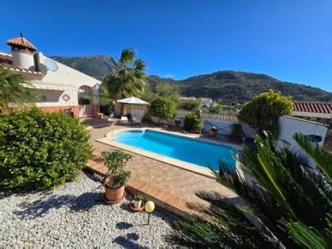 NOW SOLD: Buying a holiday home in Andalucia: Villa Las Naranjas, EXCLUSIVE at 359,000€ FIXED