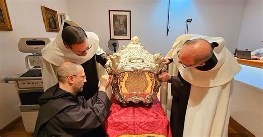 A miracle of God! The body of St. Teresa, who died almost 450 years ago, was found incorrupt in Spain. Video and photos