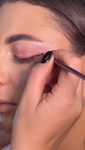 2.2K views · 1K reactions | Wing liner application tutorial #makeuplooks #pakistanibridals #makeupideas #instagood #instareels #eyeshadow #hudabeauty #instagram #weeding#pakistan Follow for more @makeup_studio_by_na | makeup_studio_by_na | Facebook