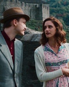 01Distribution on Reels