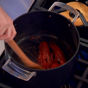 It'll always be soup season with Alfred's prawn chowder! 😍🦐 📺: MasterChef Junior on Hulu | Food Club FOX