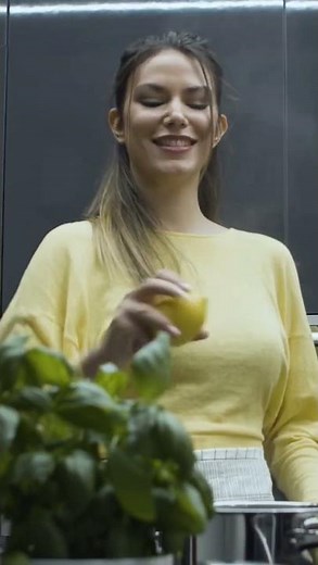 Big boobs hot girl sexy expression