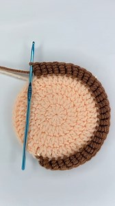 How to crochet the most beautiful border (easy circle border). #howto #howtocrochet #easyborder #beginnercrochet #beginnercrochettutorial #crochet #crochettip #crochethack #crochetforbeginners #easycrochet #crochetcircle | Crochet Creator