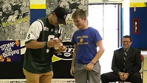 Jets quarterback shares bullying stories, solutions in Pequannock